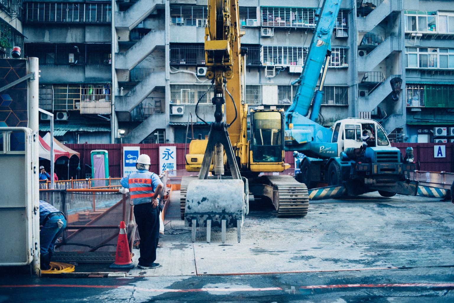 Comment Devenir Conducteur Dengins De Chantier